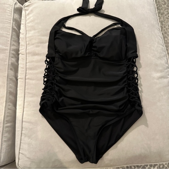 Ashley Graham x Swimsuits for All Black Lattice Sides Underwire One Piece Sz 20 - Picture 6 of 15